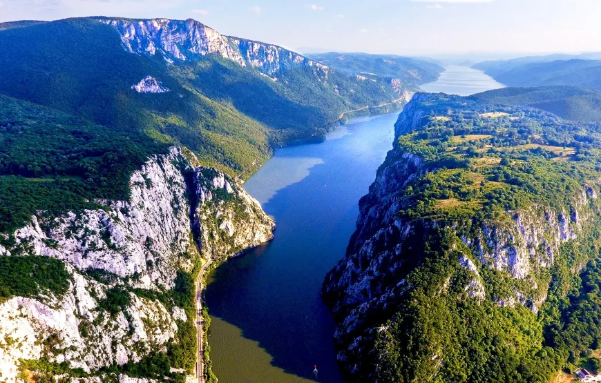 Cazanele Dunarii de pe malul Sarbesc