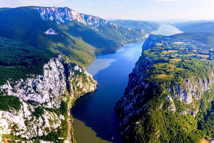 Cazanele Dunării de la Coronini la Orșova