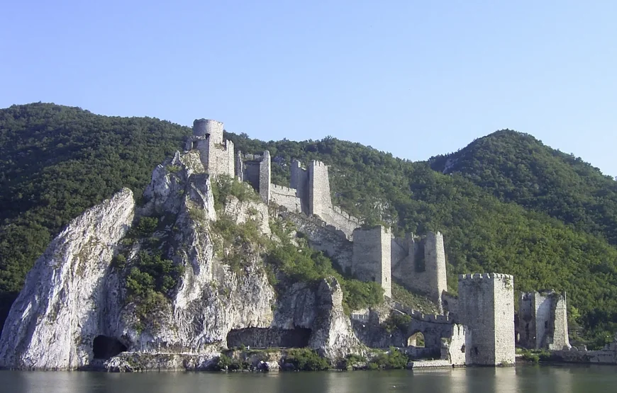 Cazanele Dunarii de pe malul Sarbesc