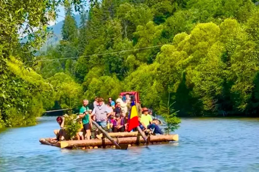 Duși cu pluta în.. Bucovina