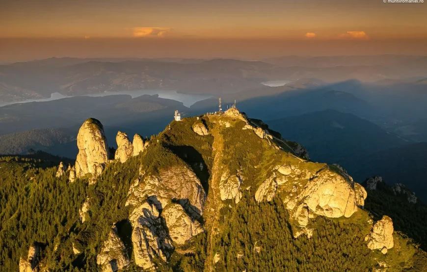 Drumeție la Muntele Sacru Ceahlău Cheile Bicajelului Cascada Toplita