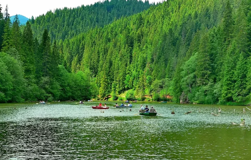 Drumeție la Muntele Sacru Ceahlău Cheile Bicajelului Cascada Toplita